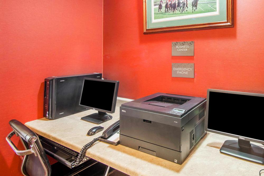Comfort Suites Keeneland Lexington Exteriör bild