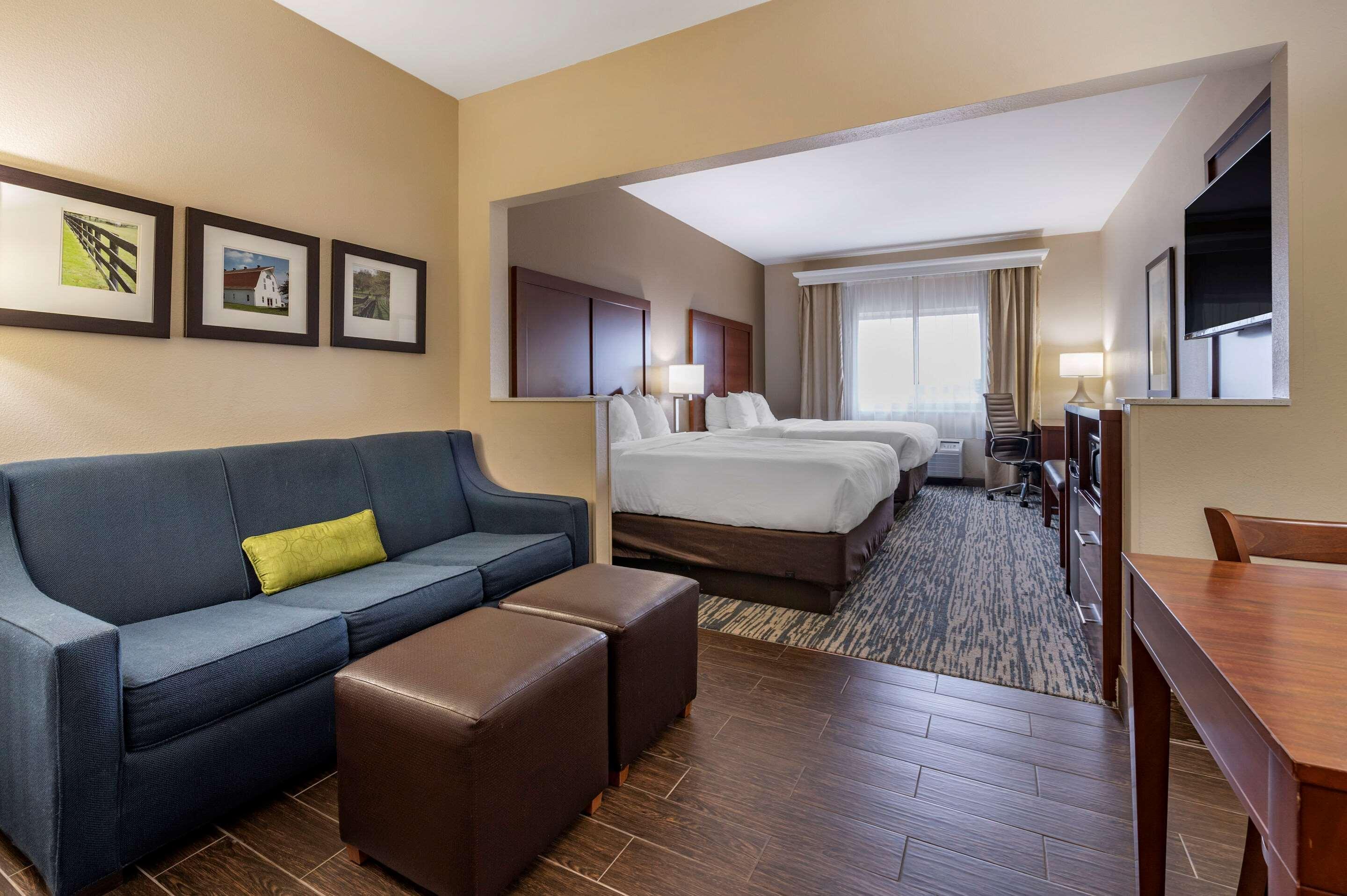 Comfort Suites Keeneland Lexington Exteriör bild