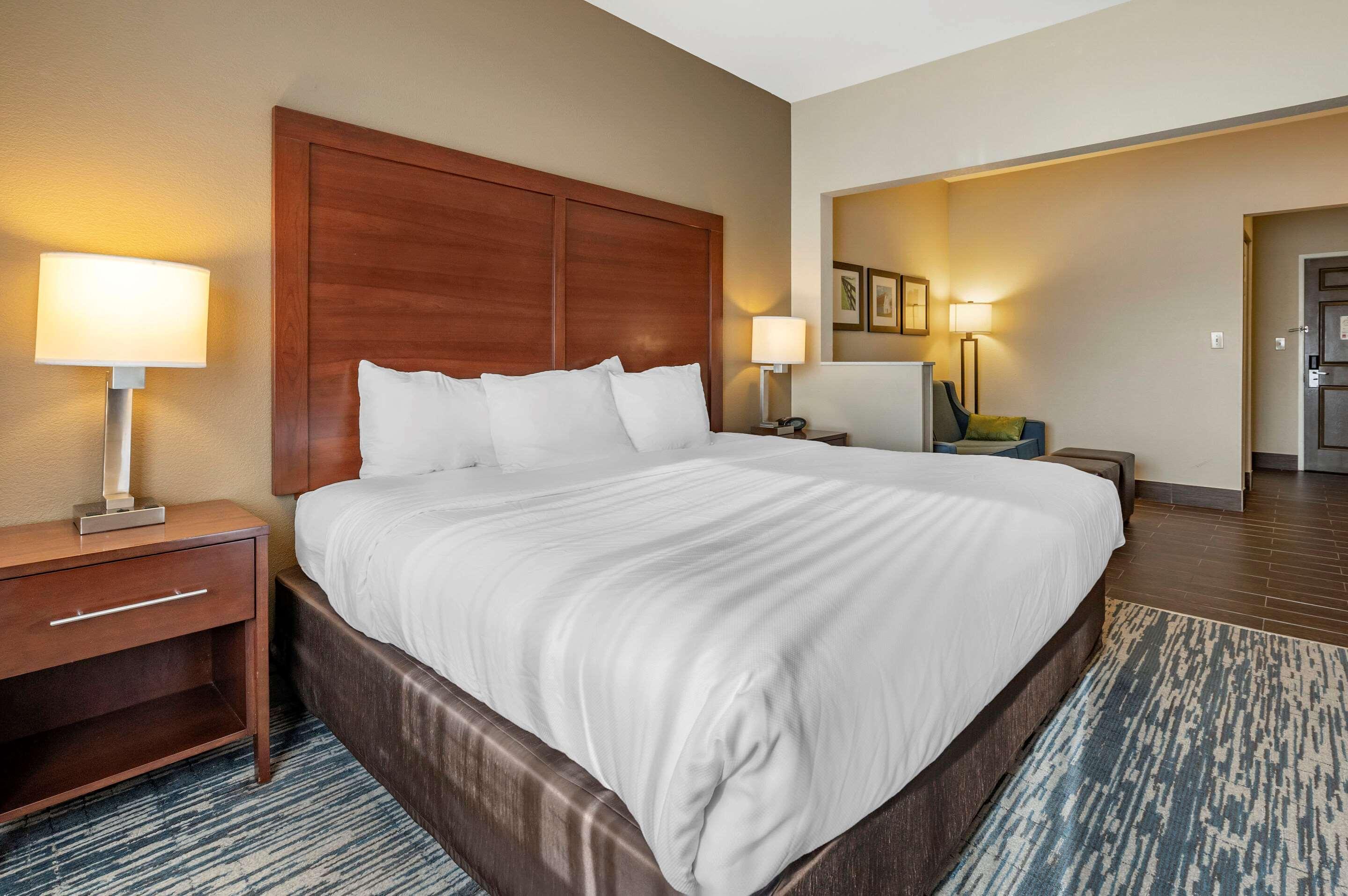 Comfort Suites Keeneland Lexington Exteriör bild