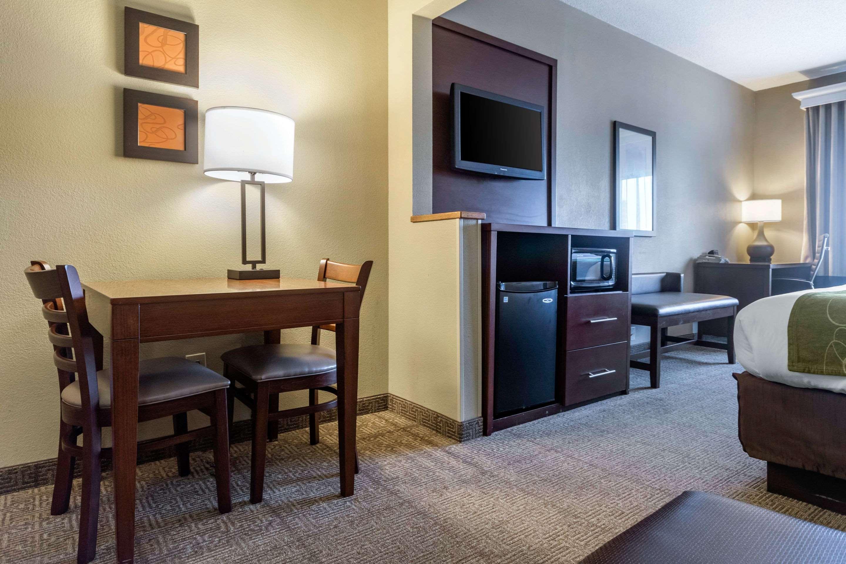 Comfort Suites Keeneland Lexington Exteriör bild
