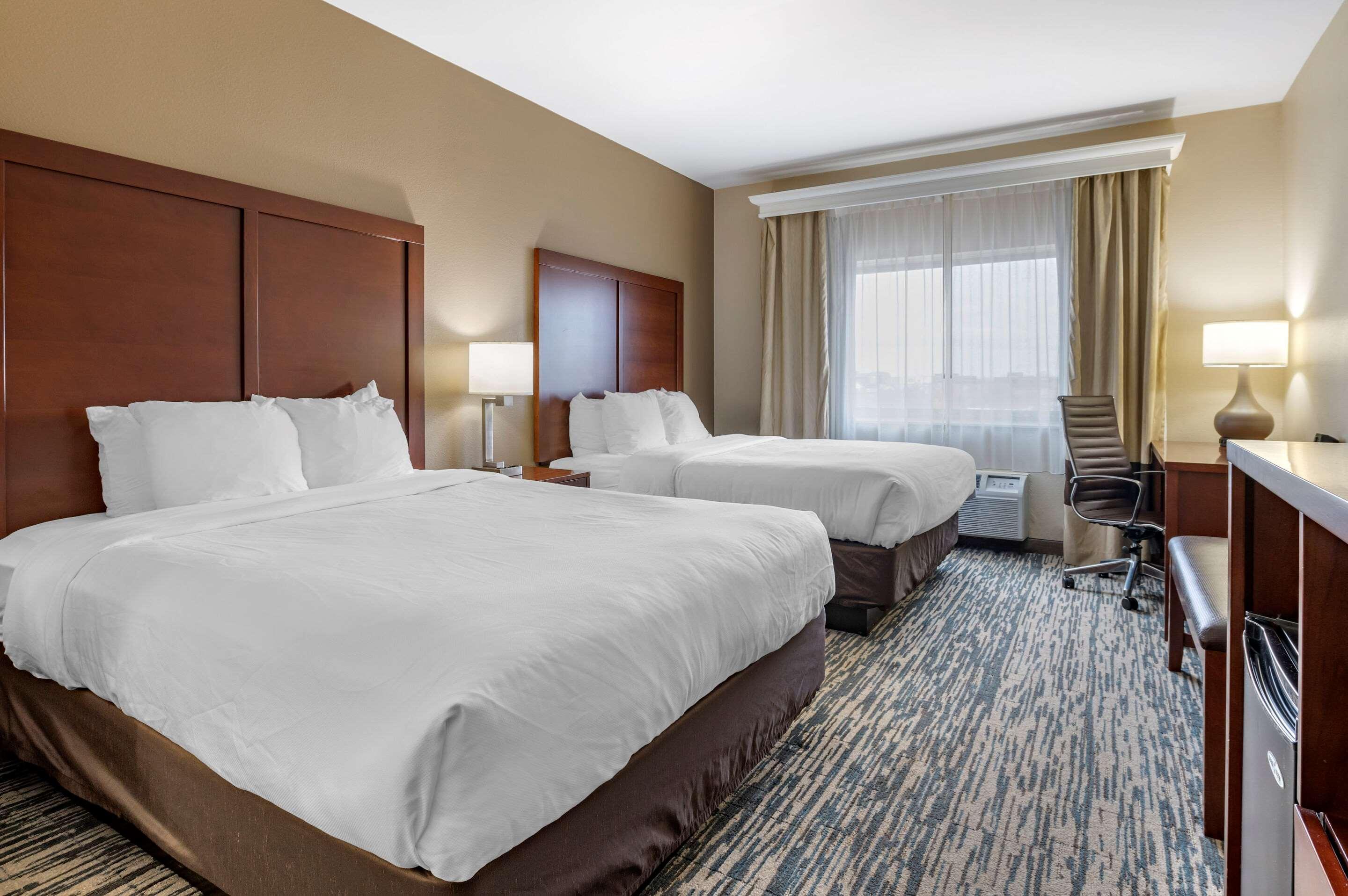 Comfort Suites Keeneland Lexington Exteriör bild