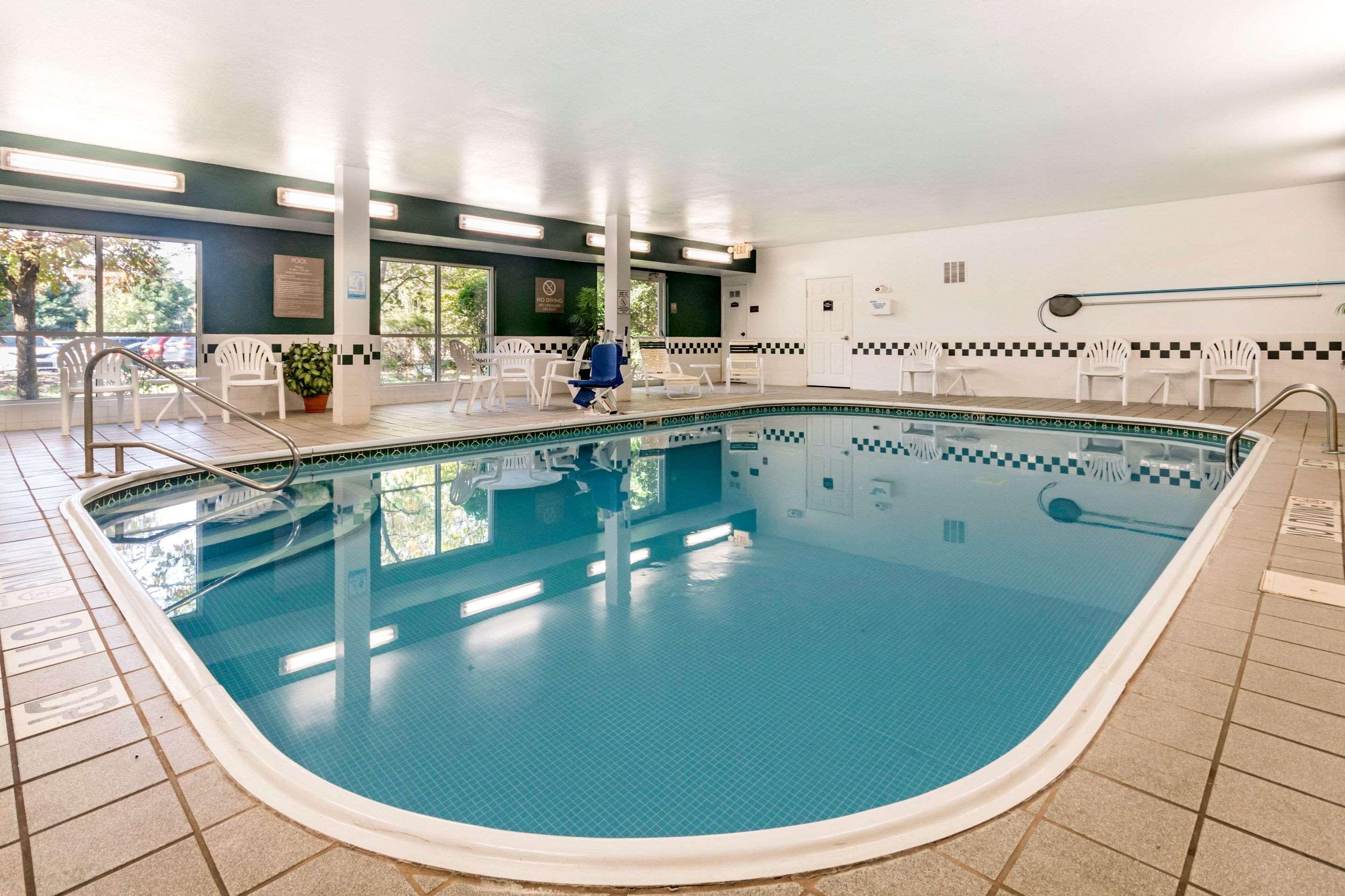 Comfort Suites Keeneland Lexington Exteriör bild