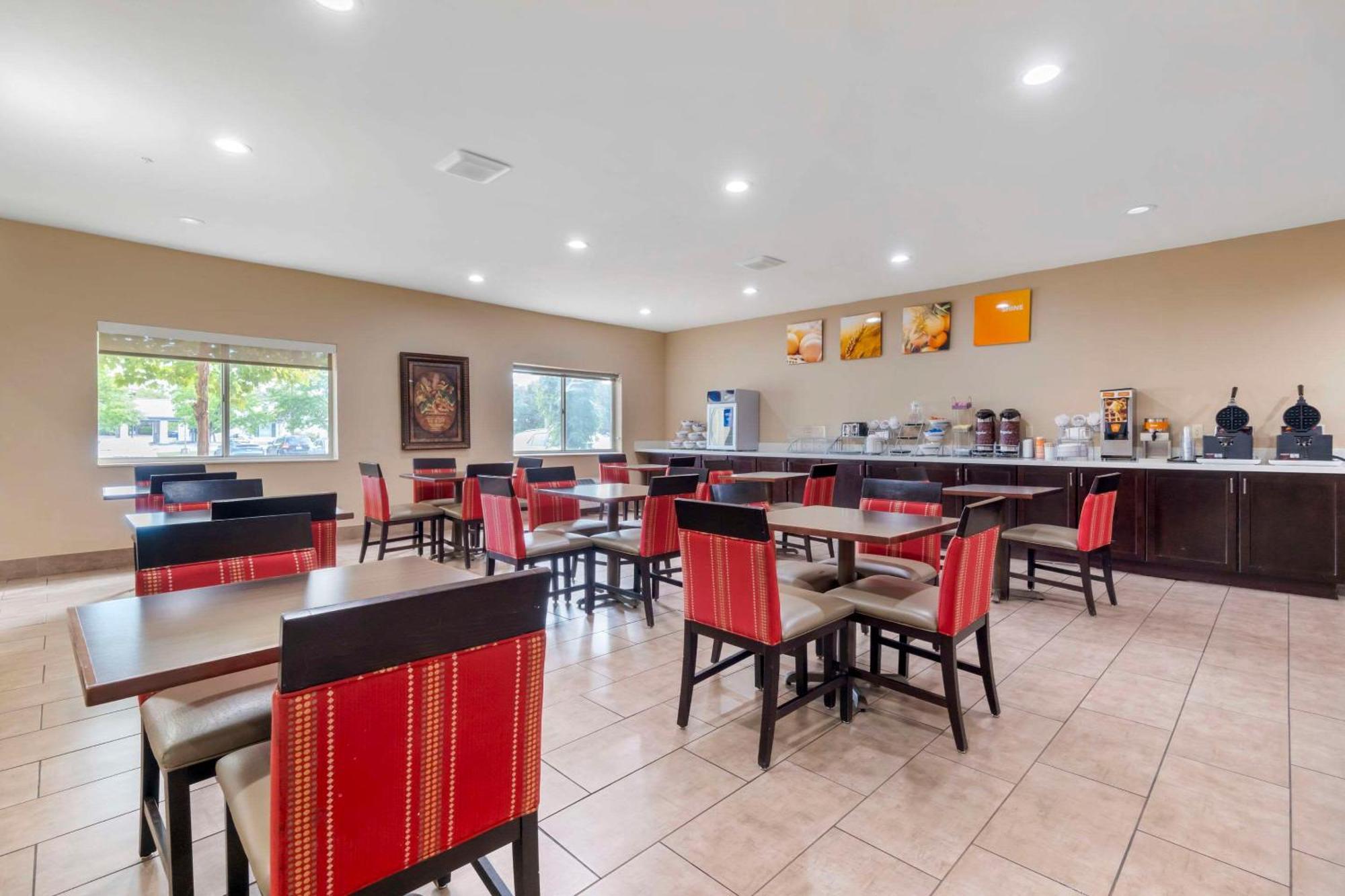 Comfort Suites Keeneland Lexington Exteriör bild