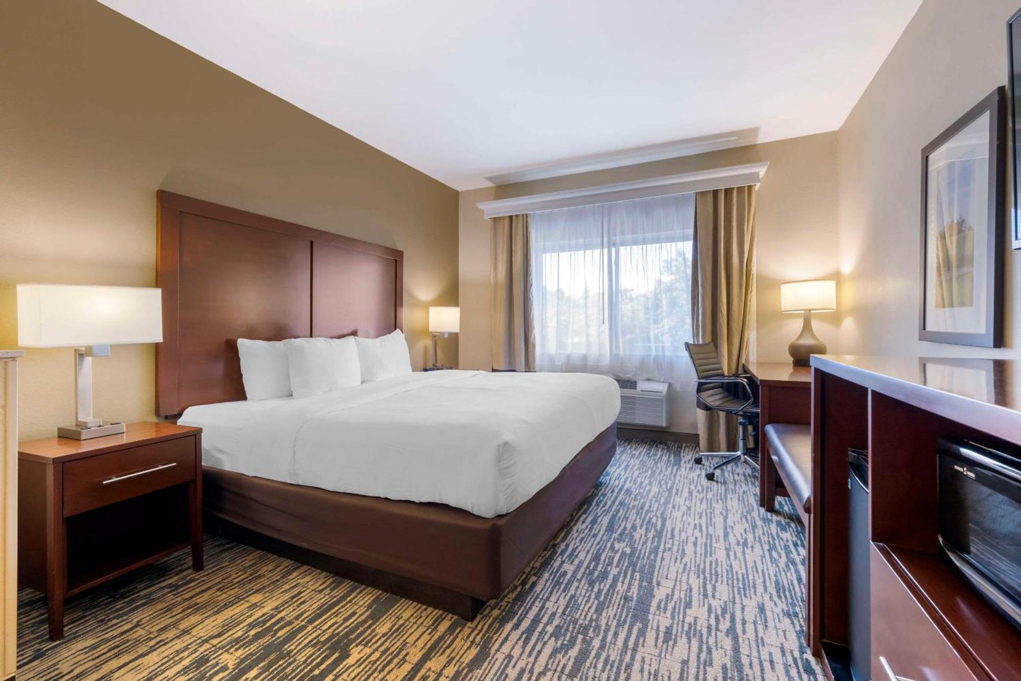 Comfort Suites Keeneland Lexington Exteriör bild