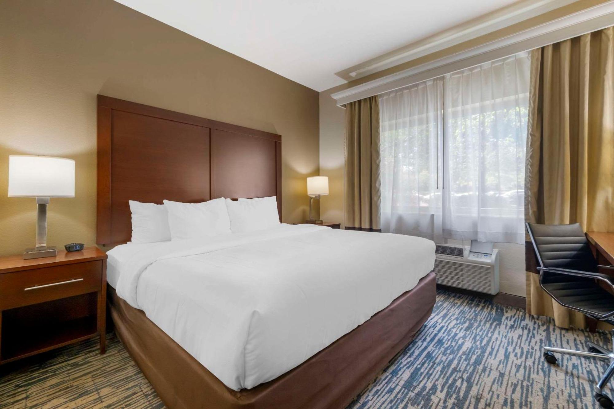 Comfort Suites Keeneland Lexington Exteriör bild